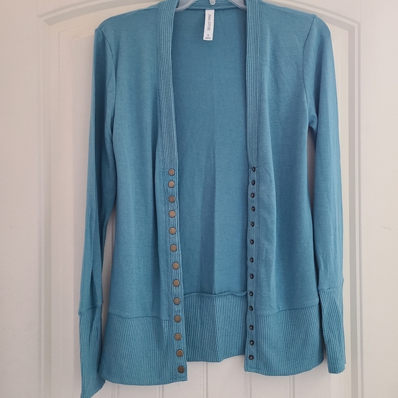 Snap button cardigan - Picture 1 of 3